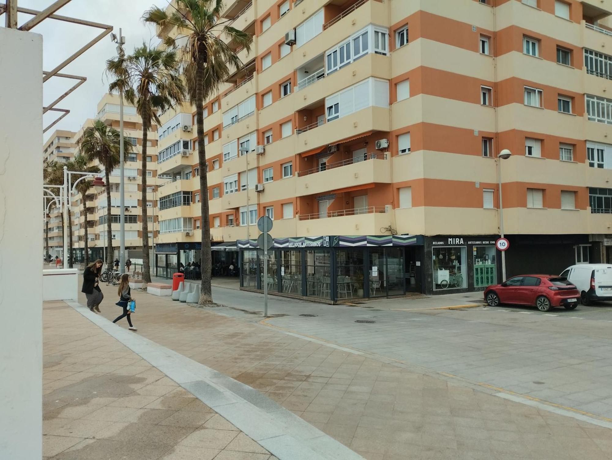 Apartamento Candari Playa En Cádiz Exteriör bild