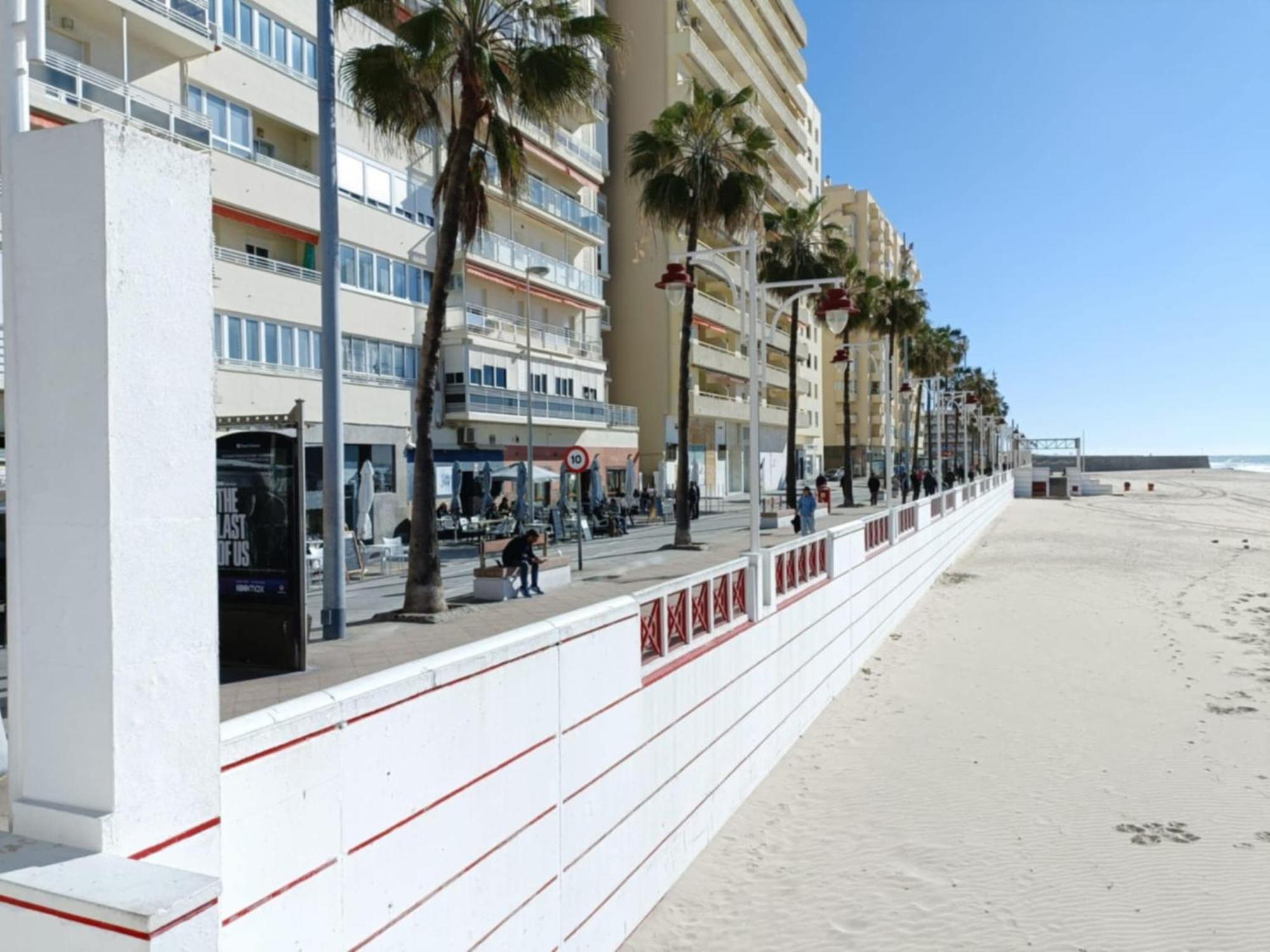 Apartamento Candari Playa En Cádiz Exteriör bild